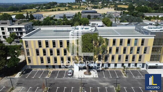 Plus de détails pour Bureau à louer