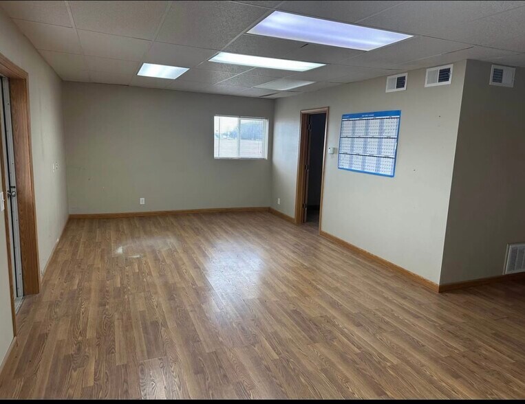 2490 Highway 92, Washington, IA à louer - Photo de l’immeuble – Image 3 sur 8