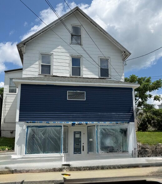 546 Thames St, Groton, CT à louer - Photo de l’immeuble – Image 1 sur 5
