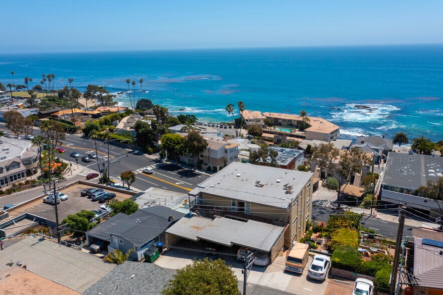 694 N Coast Hwy, Laguna Beach, CA à vendre - Photo de l’immeuble – Image 2 sur 19