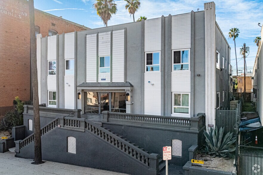 747 S New Hampshire Ave, Los Angeles, CA à vendre - Photo de l’immeuble – Image 3 sur 13