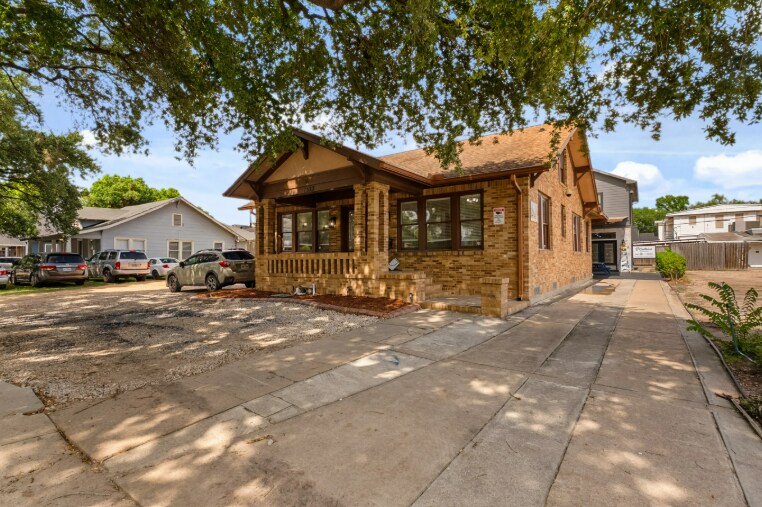 1322 Yale St, Houston, TX à louer - Photo de l’immeuble – Image 1 sur 22