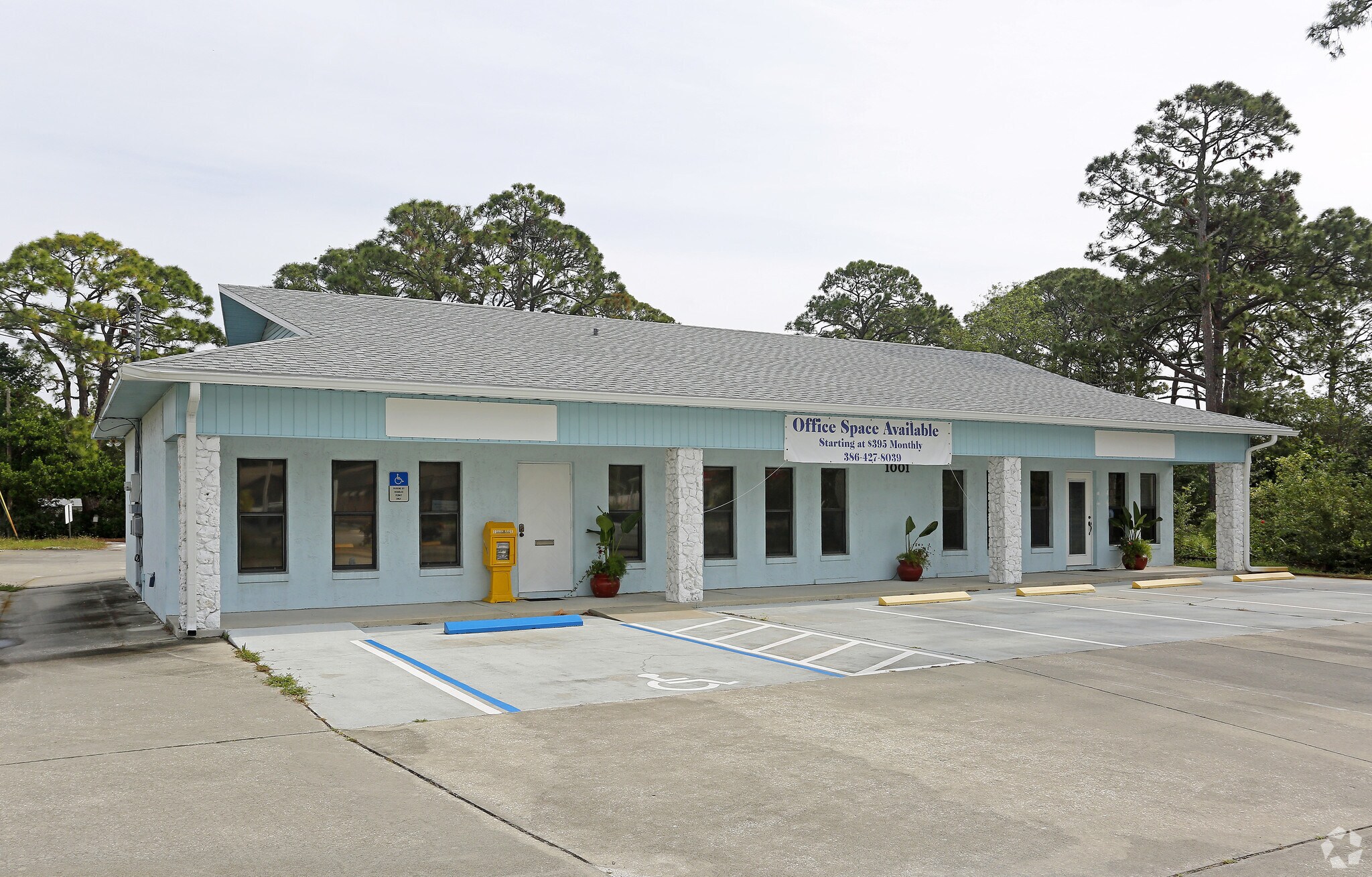 1001 S Ridgewood Ave, Edgewater, FL à louer Photo principale– Image 1 sur 5