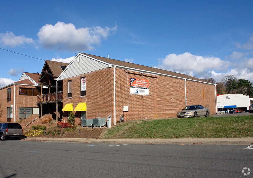 67 W Lee St, Warrenton, VA à vendre - Photo principale – Image 3 sur 6