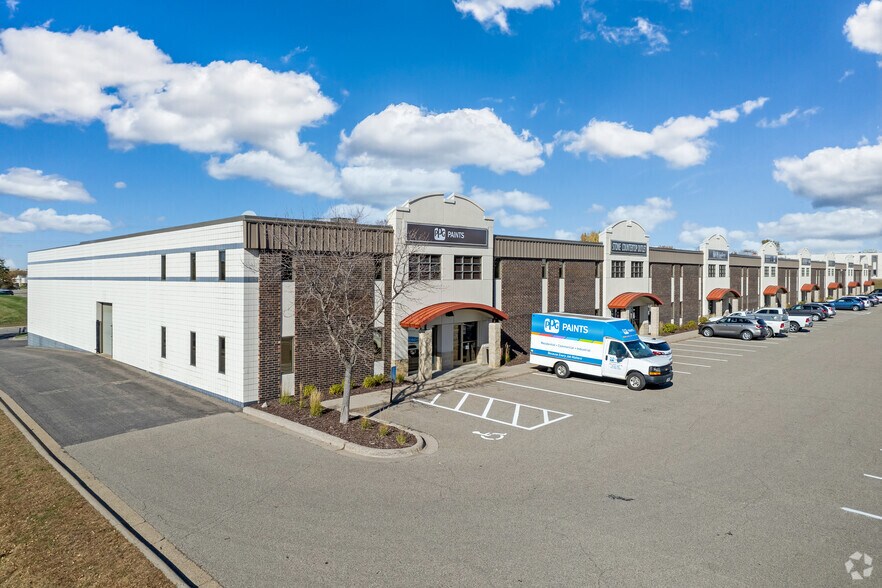 7501-7561 Washington Ave S, Edina, MN à louer - Photo de l’immeuble – Image 1 sur 11
