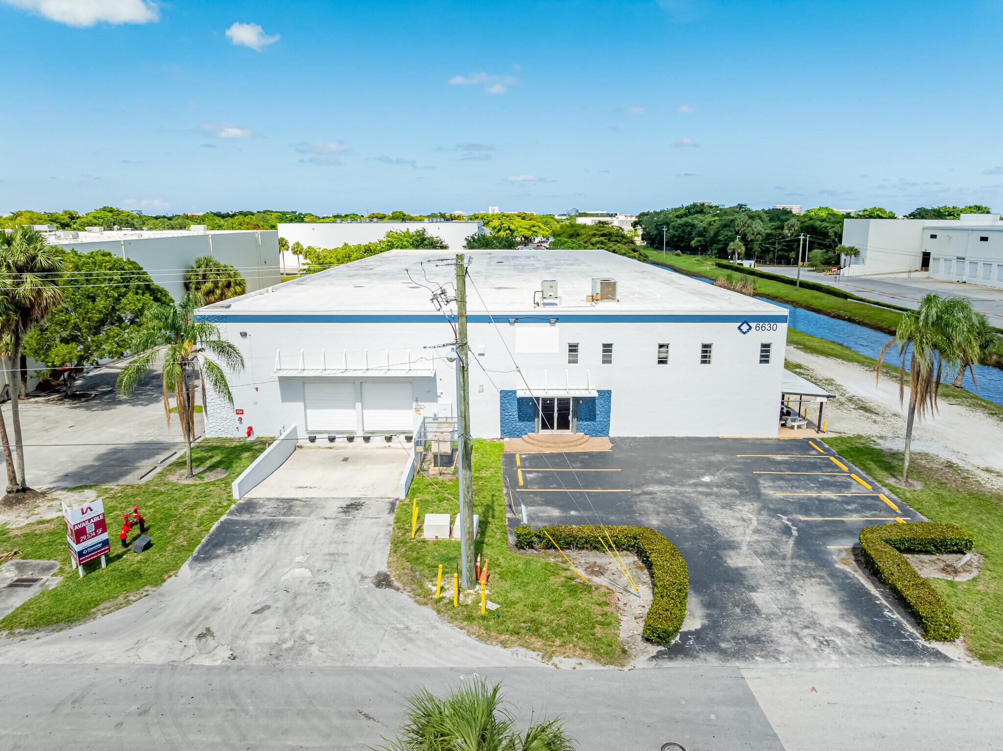 6630 NW 16th Ter, Fort Lauderdale, FL à vendre Photo principale– Image 1 sur 32