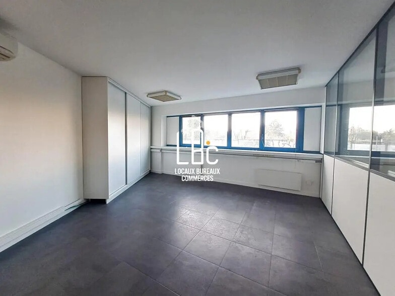 2 Rue Victor Hugo, Rezé à louer - Photo de l’immeuble – Image 2 sur 3