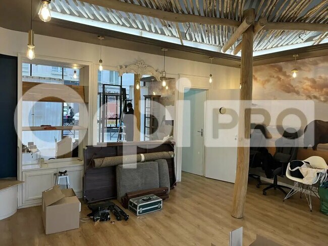 Plus de détails pour Local commercial à vendre