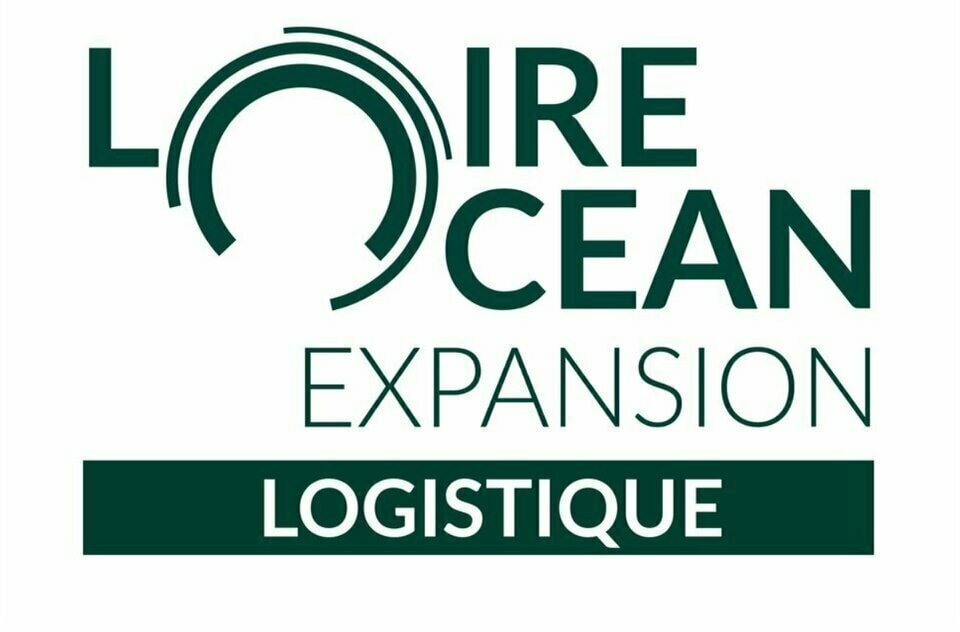 Industriel/Logistique dans Ruffec à louer Photo de l’immeuble– Image 1 sur 10