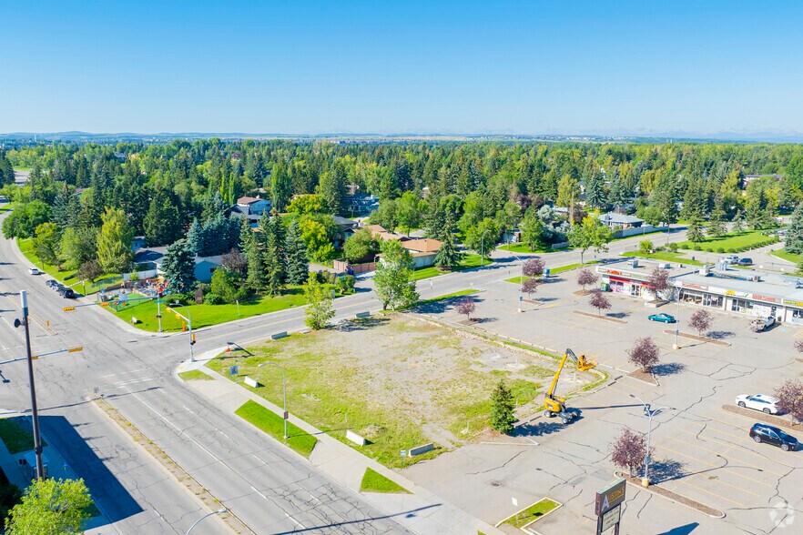 11625 Elbow Dr SW, Calgary, AB à louer - Aérien – Image 2 sur 2