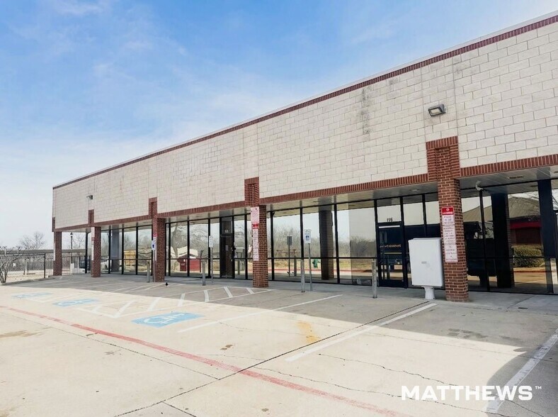 1712 W Frankford Rd, Carrollton, TX à louer - Photo de l’immeuble – Image 2 sur 5