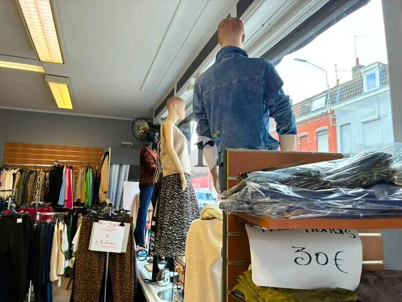 Local commercial dans Lambersart à louer - Photo de l’immeuble – Image 2 sur 4