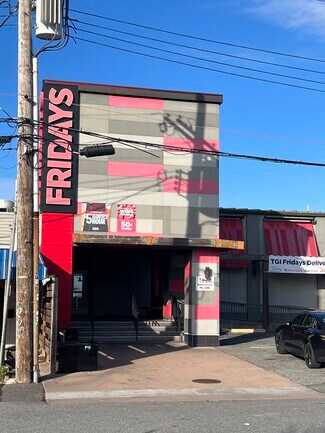 Plus de détails pour 3165-3181 Harkness Ave, Brooklyn, NY - Local commercial à louer