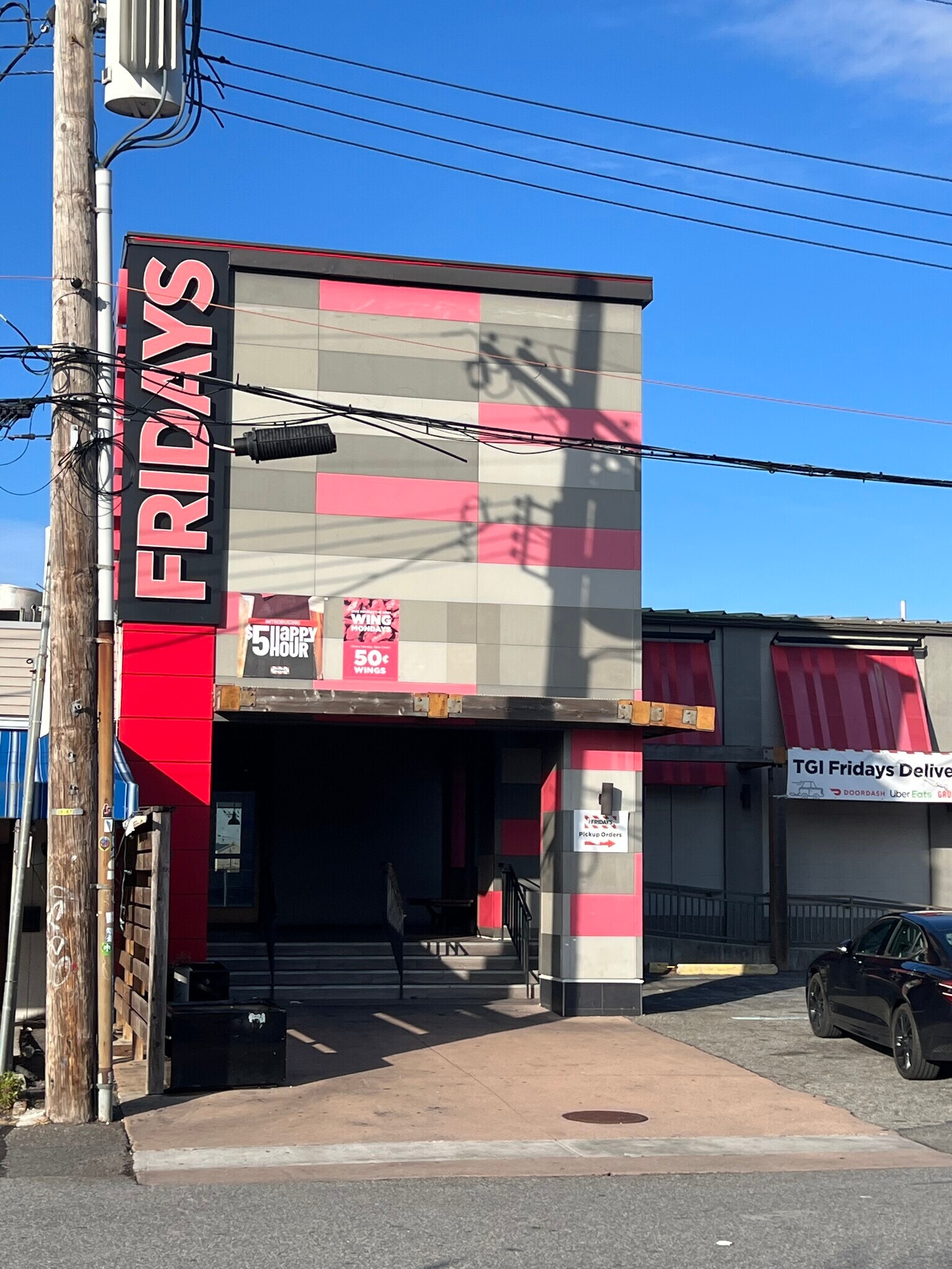 3181 Harkness Ave, Brooklyn, NY à louer Photo de l’immeuble– Image 1 sur 13