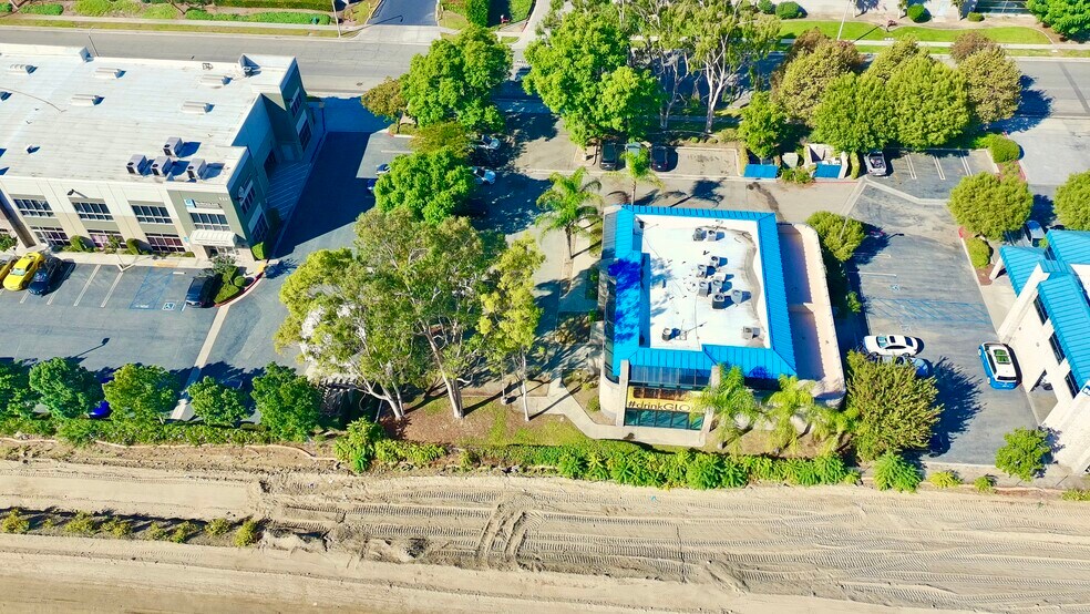 9233 Charles Smith Ave, Rancho Cucamonga, CA à vendre - Photo de l’immeuble – Image 3 sur 67