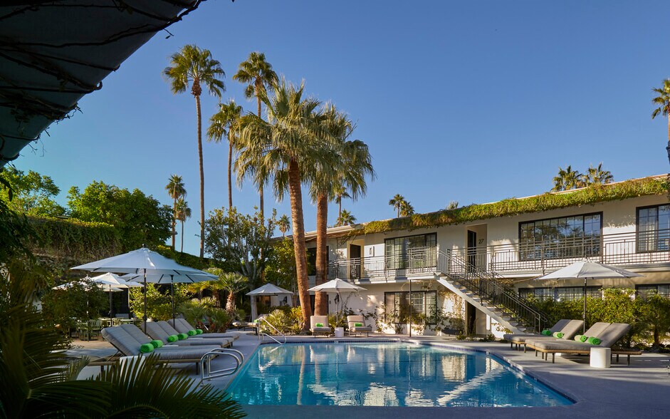 288 E Camino Monte Vis, Palm Springs, CA à vendre - Photo de l’immeuble – Image 1 sur 22
