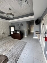 645-710 W Hallandale Beach Blvd, Hallandale, FL à louer Photo intérieure– Image 2 sur 5