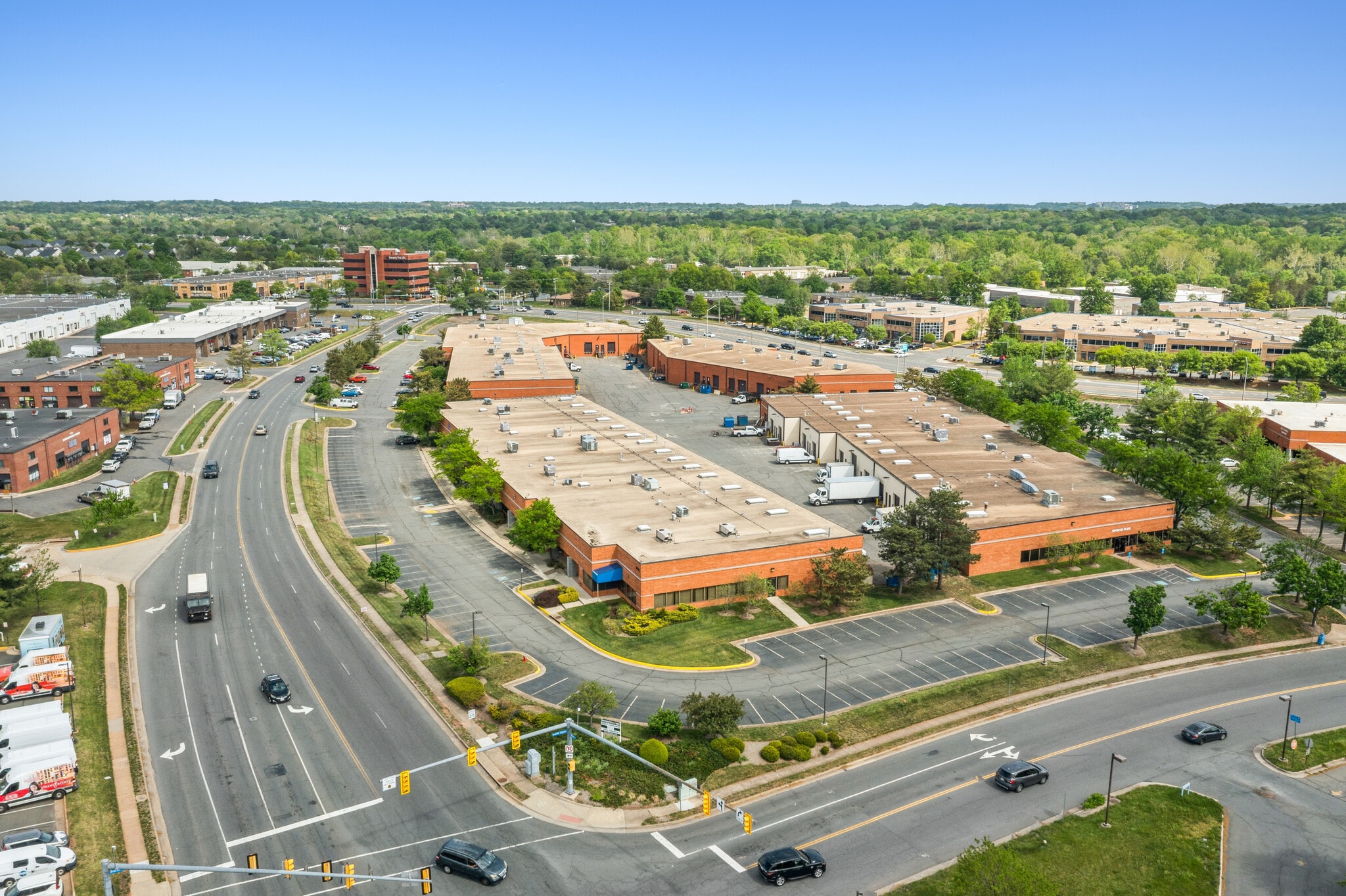 14231 Willard Rd, Chantilly, VA à louer Aérien– Image 1 sur 8