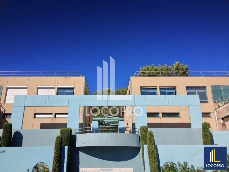 Bureau dans Valbonne à louer - Photo de l’immeuble – Image 1 sur 8