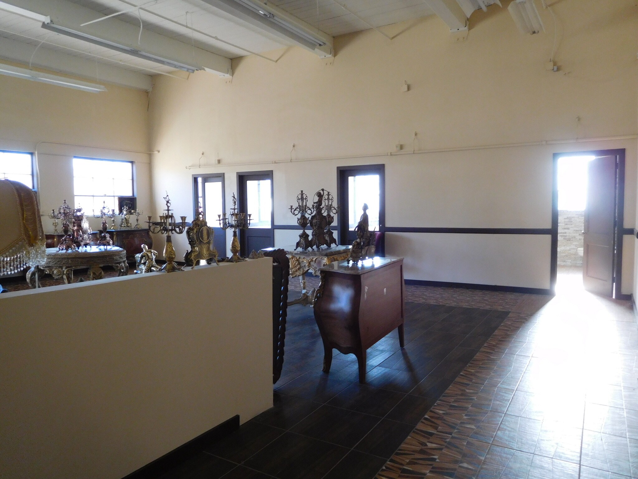 95 Granby St, Bloomfield, CT à vendre Photo intérieure– Image 1 sur 7