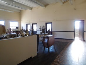 95 Granby St, Bloomfield, CT à vendre Photo intérieure– Image 1 sur 7