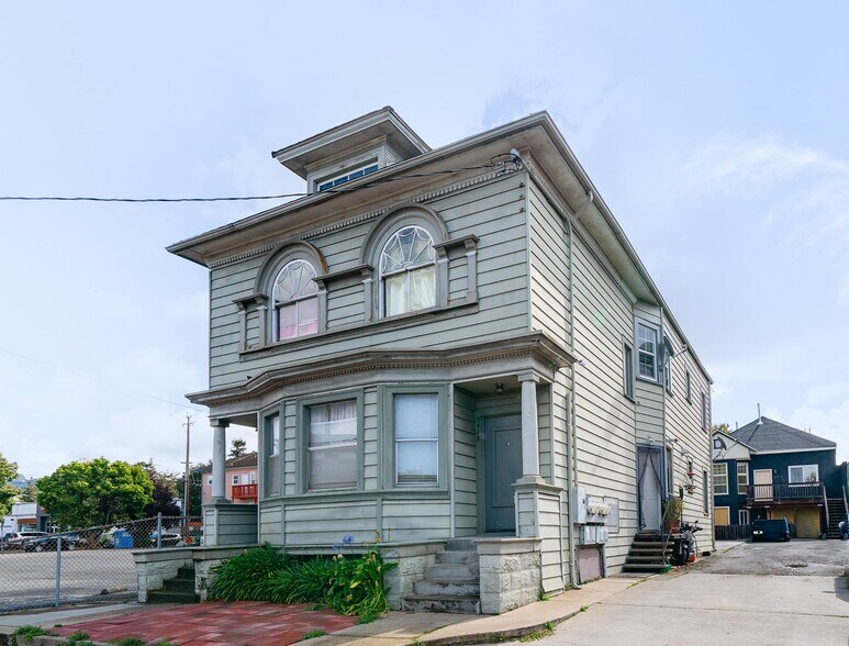 5418 Telegraph Ave, Oakland, CA à vendre - Photo principale – Image 1 sur 30
