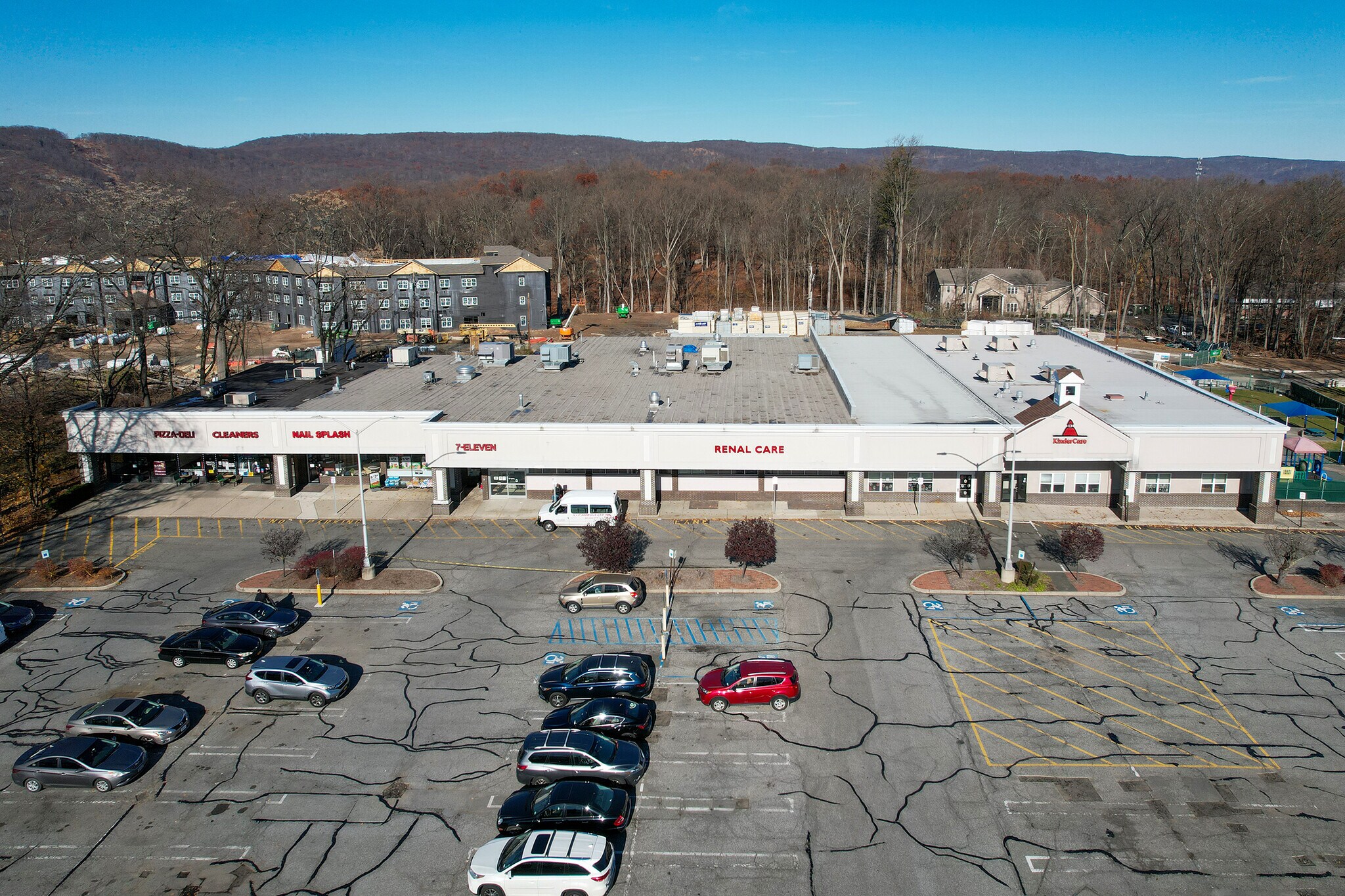20 Rt-59, Suffern, NY à louer Photo de l’immeuble– Image 1 sur 3