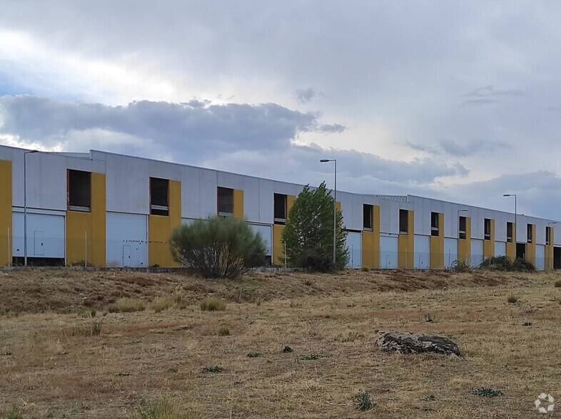Industriel/Logistique dans Ávila, Ávila à vendre - Photo de l’immeuble – Image 3 sur 10