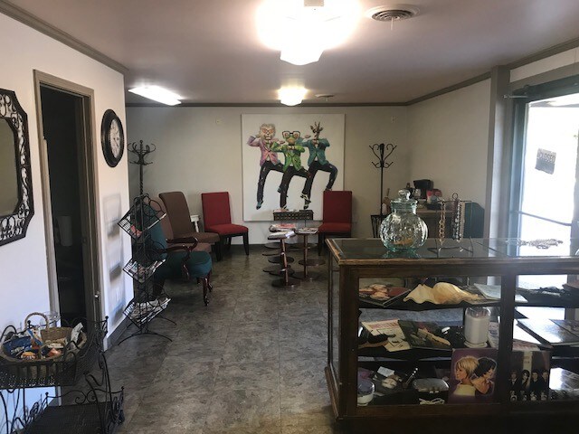 1906 W Main St, Tupelo, MS à vendre - Photo intérieure – Image 2 sur 16
