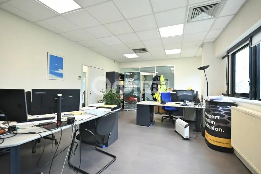 Bureau dans Saint-Marcel à louer - Photo intérieure – Image 3 sur 5