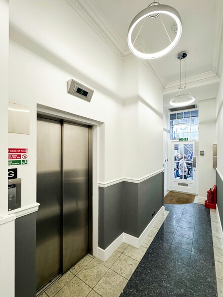 3-5 Wardour St, Londres à louer - Photo de l’immeuble – Image 3 sur 18