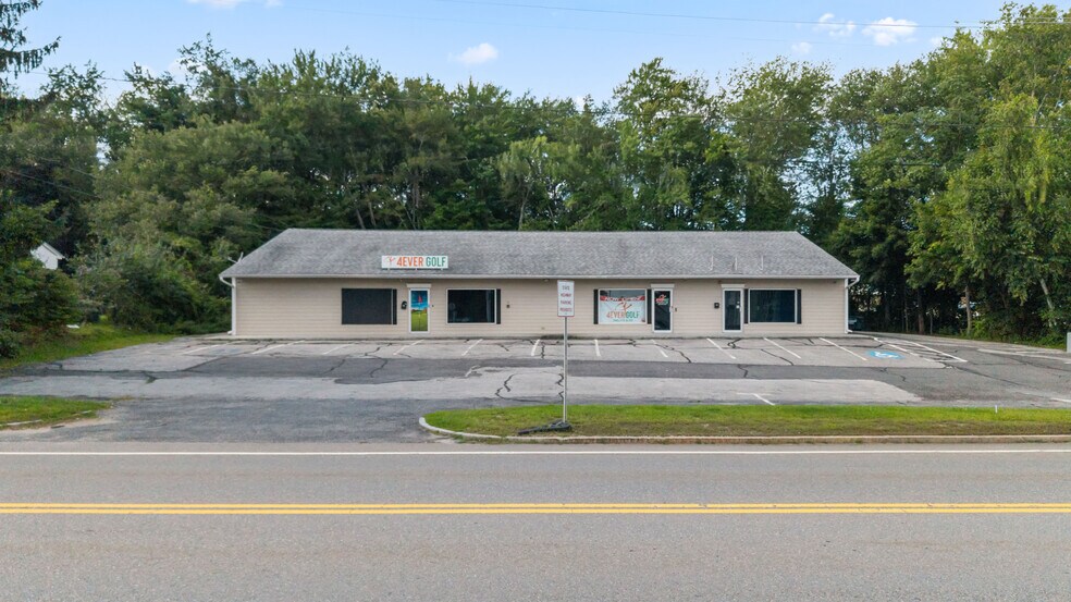 184 W Main St, Dudley, MA à vendre - Photo de l’immeuble – Image 2 sur 43