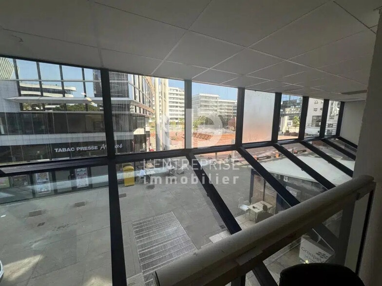 Bureau dans Nice à louer - Photo de l’immeuble – Image 3 sur 3