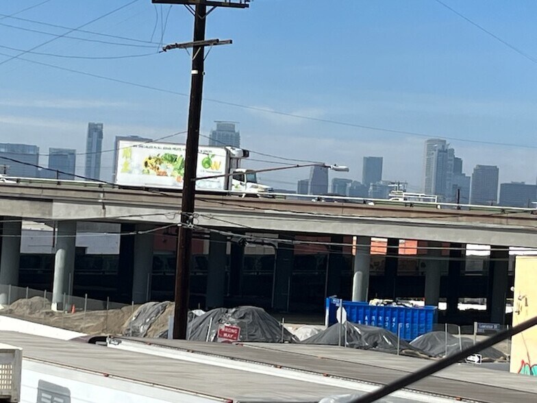 1400-1412 Lawrence St, Los Angeles, CA à louer - Photo de l’immeuble – Image 2 sur 6