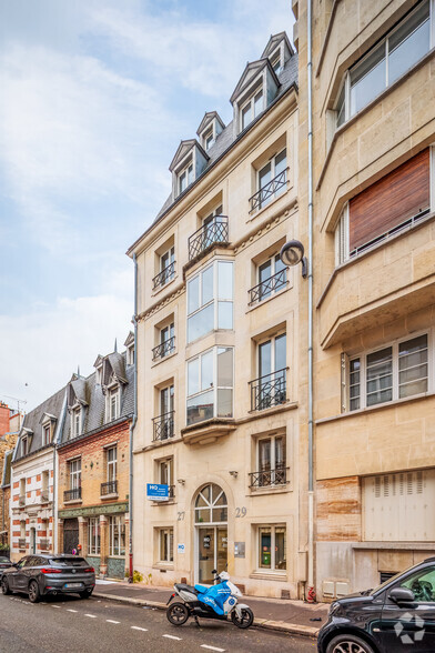 Espace de coworking dans Paris à louer - Photo de l’immeuble – Image 3 sur 5