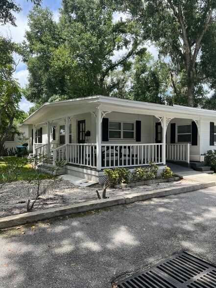 2061 Dundee Dr, Winter Park, FL à louer - Photo de l’immeuble – Image 2 sur 19