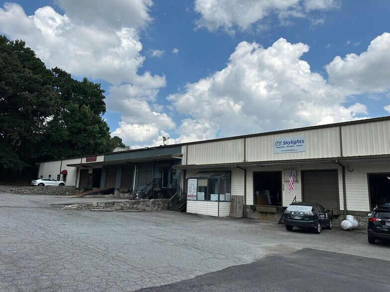 6477 Peachtree Industrial Blvd, Atlanta, GA à louer - Photo de l’immeuble – Image 2 sur 11
