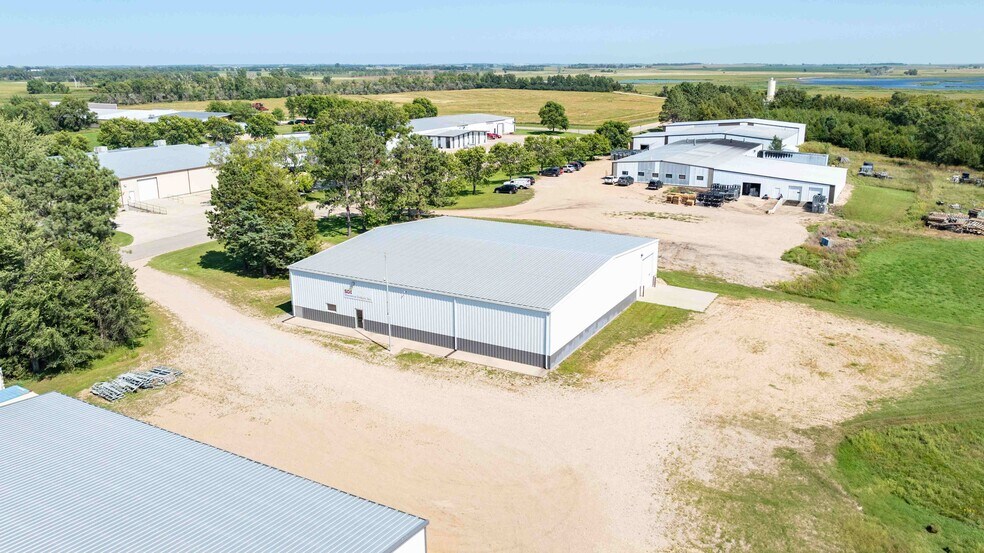 601 4th St, De Smet, SD à vendre - Aérien – Image 1 sur 12