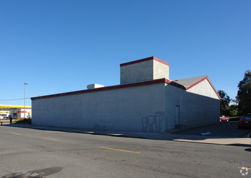 9089 Dallas St, La Mesa, CA à louer - Photo de l’immeuble – Image 3 sur 6