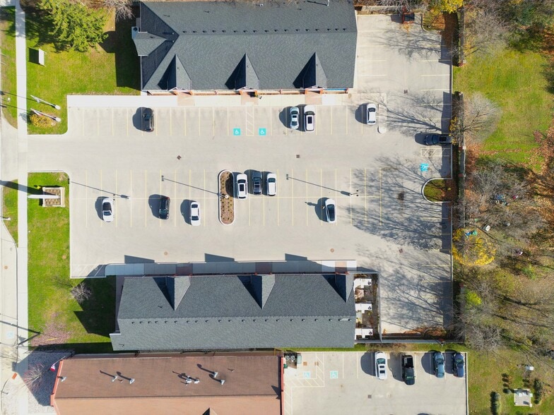 2454 Main St, London, ON à louer - Aérien – Image 2 sur 2
