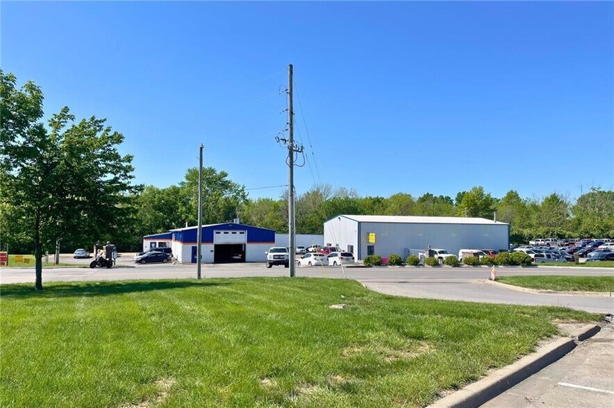 1502 SW Market St, Lees Summit, MO à vendre - Photo de l’immeuble – Image 2 sur 3