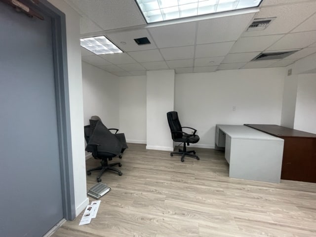 33 SW 2nd Ave, Miami, FL à louer Photo intérieure– Image 1 sur 5