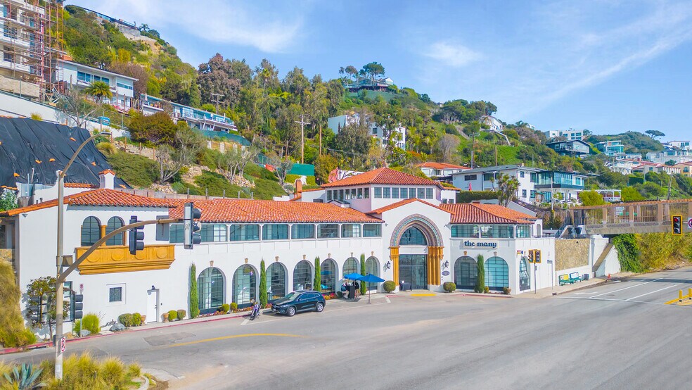17575 Pacific Coast Hwy, Pacific Palisades, CA à louer - Photo de l’immeuble – Image 1 sur 10