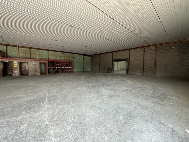 12520 Olean Rd, Chaffee, NY à louer - Photo de l’immeuble – Image 3 sur 28
