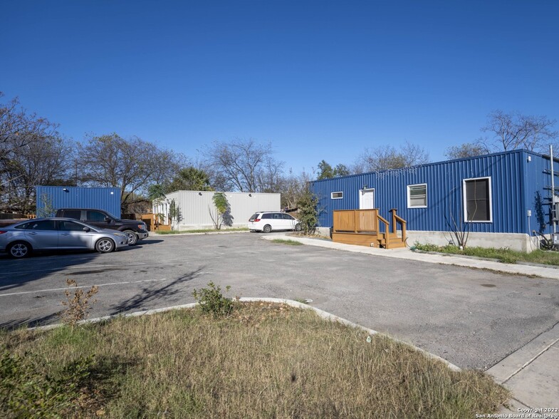 1033 Rivas St, San Antonio, TX à vendre - Photo de l’immeuble – Image 2 sur 53