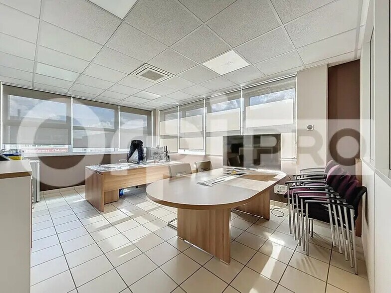 Bureau dans Beauvais à louer - Photo intérieure – Image 2 sur 7