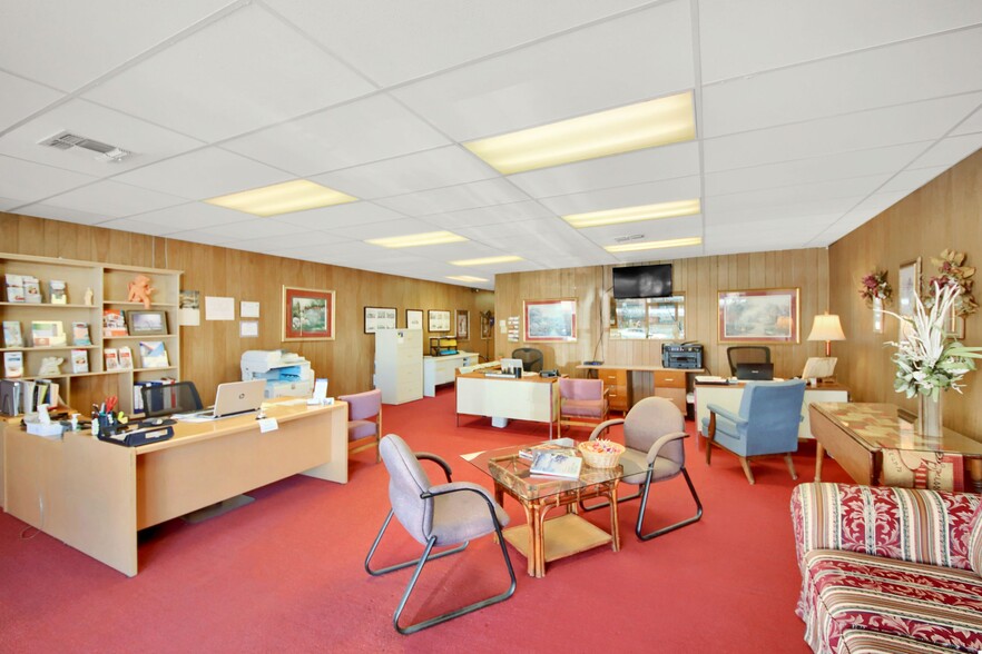 202 N Main St, Taylor, TX à vendre - Photo principale – Image 2 sur 31