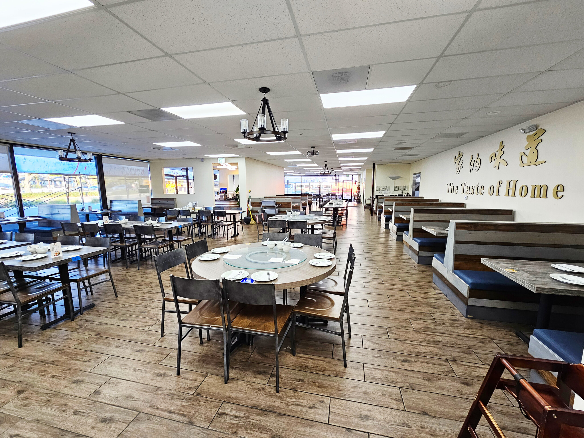 5487-5597 Clairemont Mesa Blvd, San Diego, CA à louer Photo intérieure– Image 1 sur 4