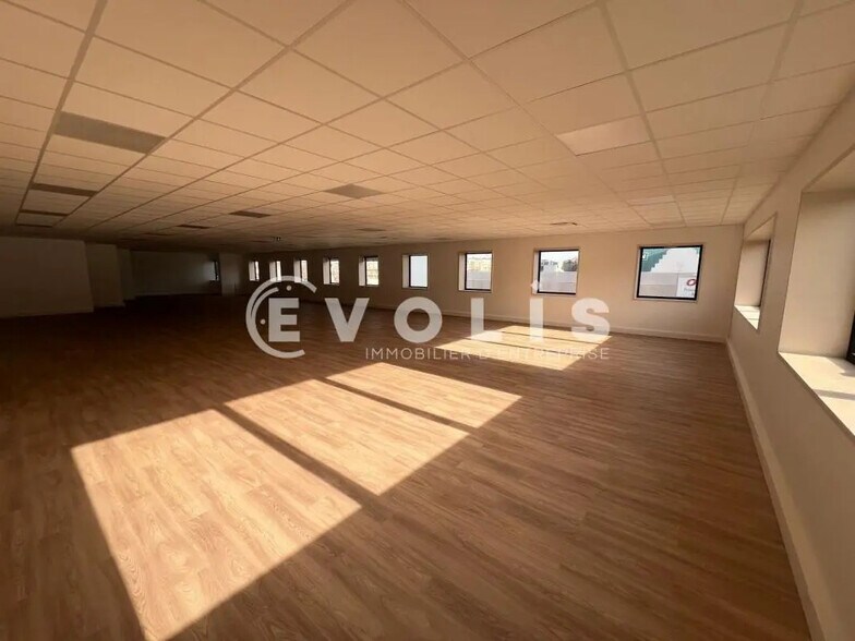 Bureau dans Rosny-sous-Bois à louer - Photo intérieure – Image 3 sur 6