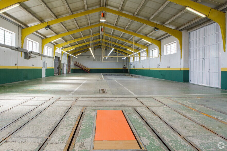 Industriel/Logistique dans Ávila, Ávila à vendre - Photo de l’immeuble – Image 2 sur 7